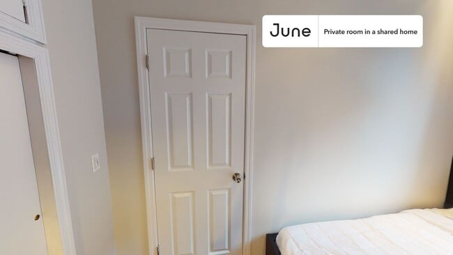 Room in Shared 2 bed/1 bath home in Hell's Kitchen