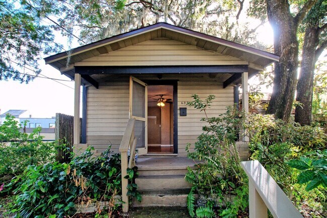 Building Photo - Available now! Near downtown! Rental