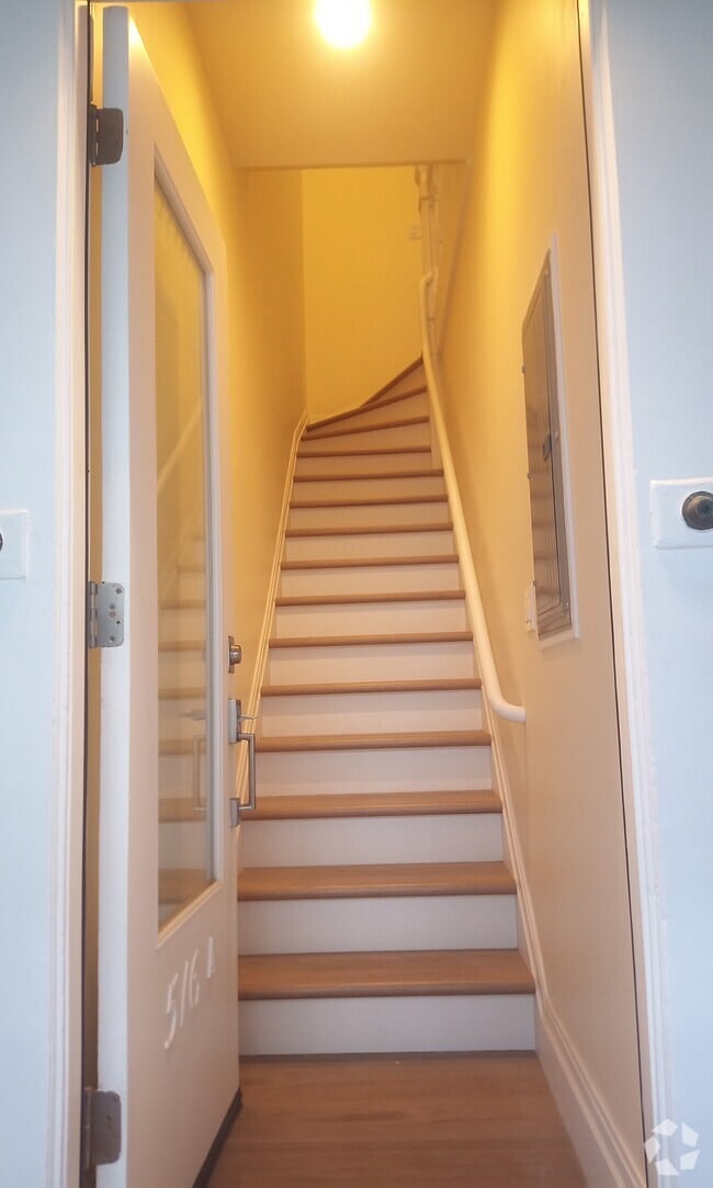 Building Photo - 516 Natoma St Unit 2 Rental