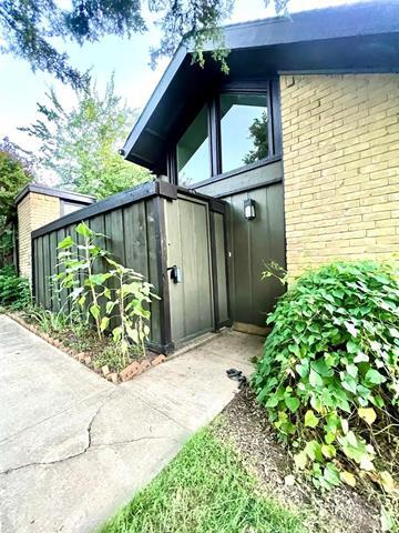 Building Photo - 4637 Country Creek Dr Unit 1076