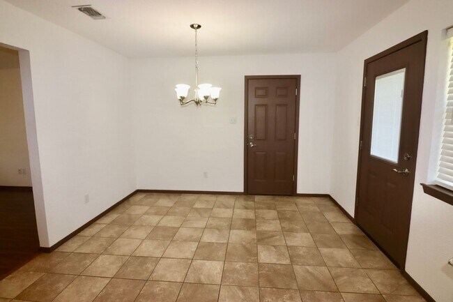 308 W 5th St