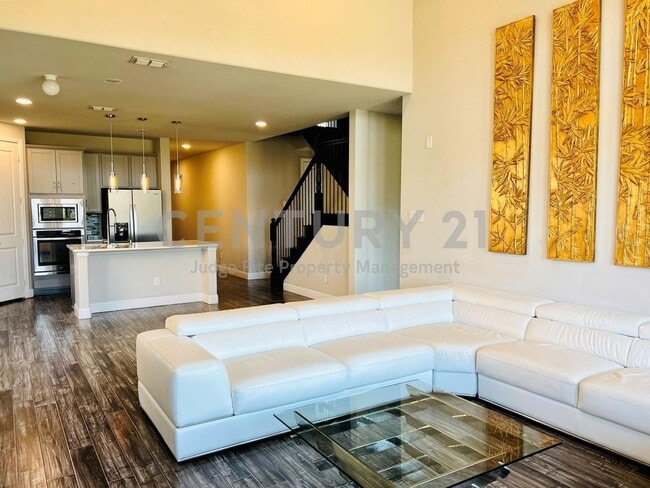 Photo - Stunning 5/4/2 in Desirable Irving!