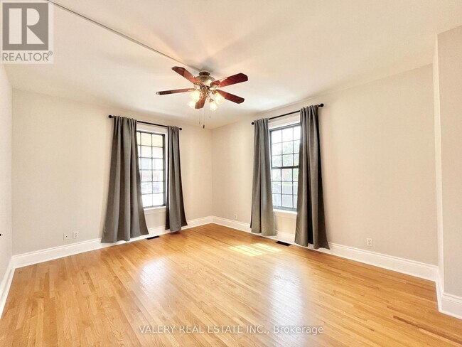 Photo - 92 Nassau St