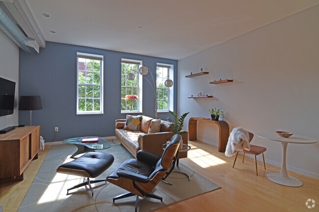 Building Photo - 161 Saint Paul St Unit 202 Rental