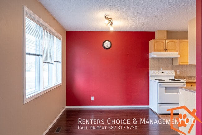 Photo - 2 Bedroom Cat Friendly, Assigned Parking Insuite Laundry,