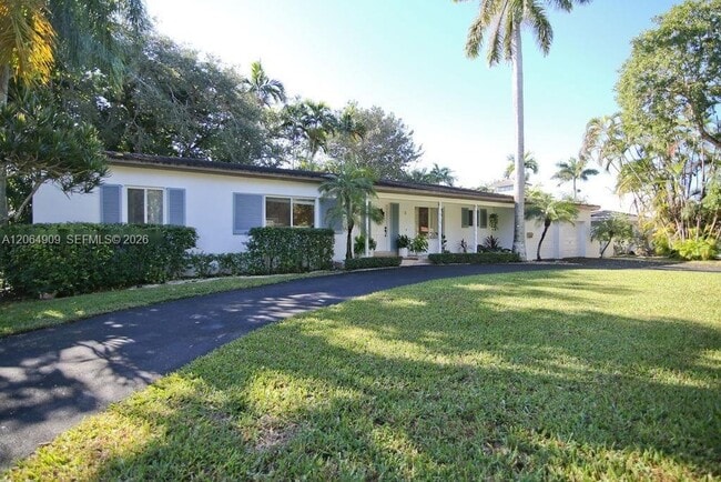 Photo - 460 San Servando Ave