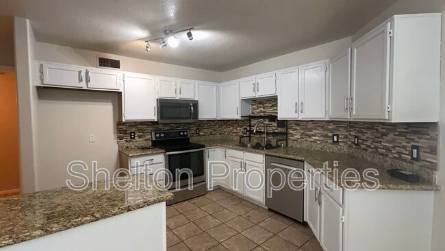 Photo - 18833 N 43rd Pl
