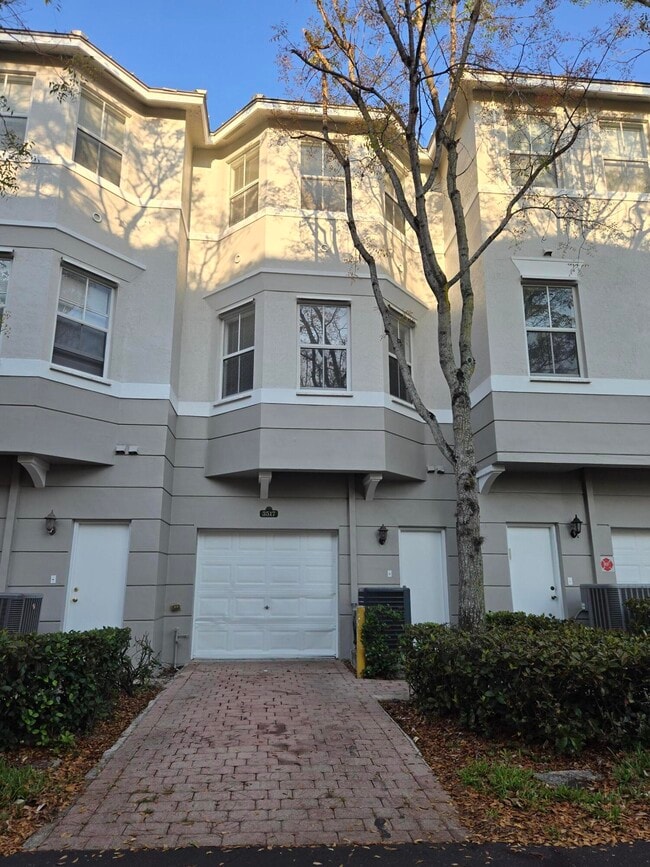 Photo - 3517 Shoma Ln