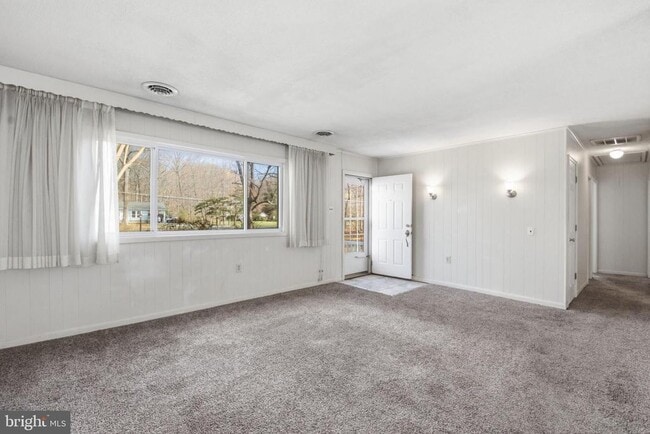 Photo - 1469 Cedarhurst Rd