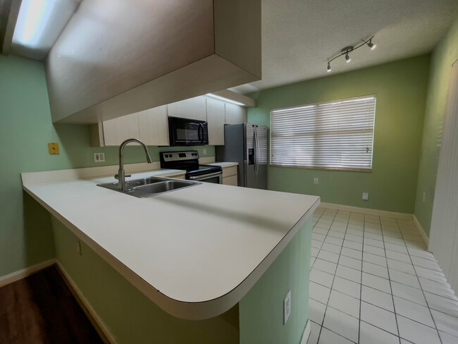 Photo - 27 Clinton Ct