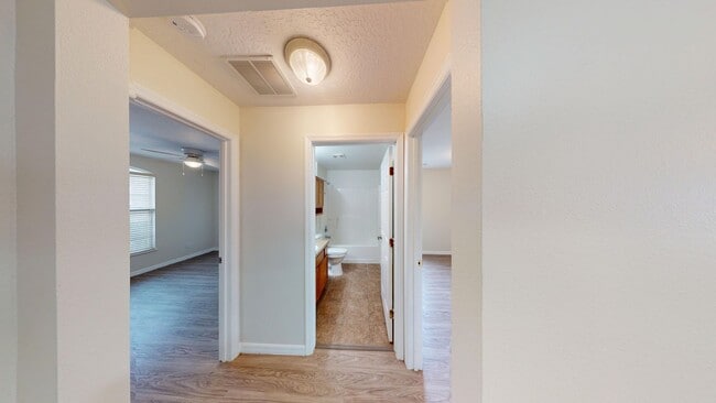 Photo - Beautiful 4Bed/ 2Bath Home in Doral Pointe...