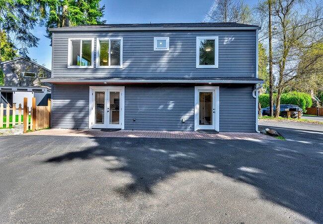 Photo - 2 bed, 1.5 bath in Seattle