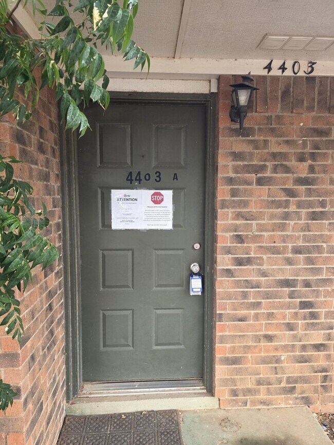 Photo - 3 bed 2 bath townhome, 2 car garage