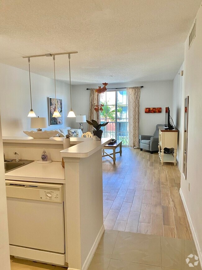 Building Photo - 720 S Sapodilla Ave Unit 312 Rental