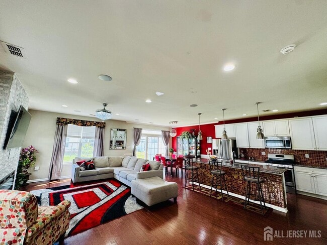 Photo - 11 Morris Ln