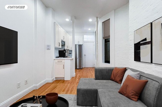 Building Photo - 421 E 81st St