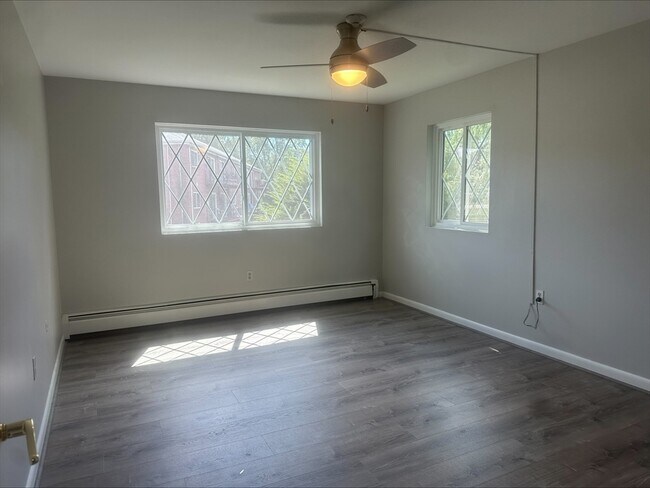 Photo - 21 Fernview Ave Unit 9