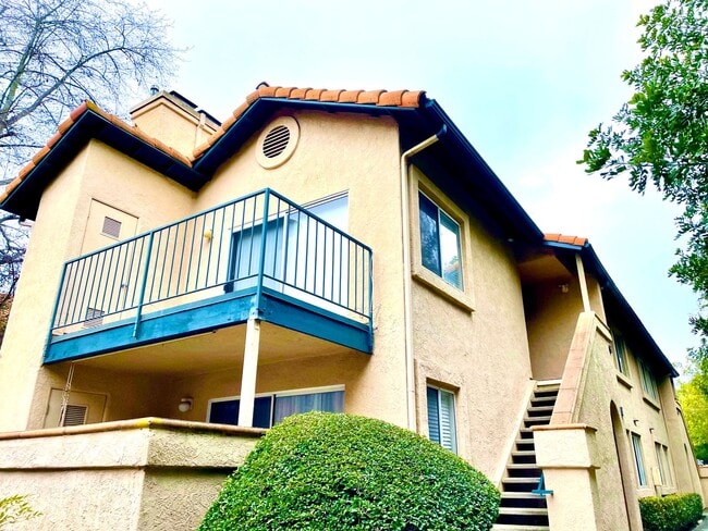Building Photo - 11329 Avenida De Los Lobos