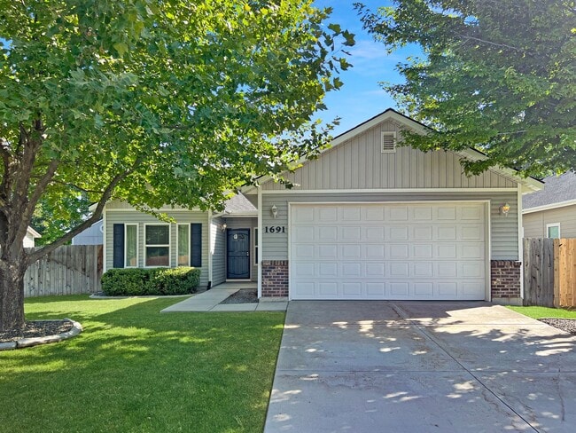 Photo - 3-Bedroom Home FOR RENT in Awesome Meridian Location