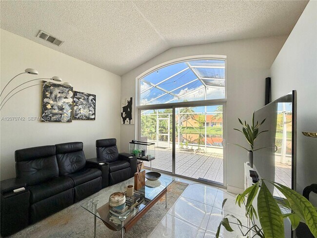 Photo - 415 NW 165th Ave
