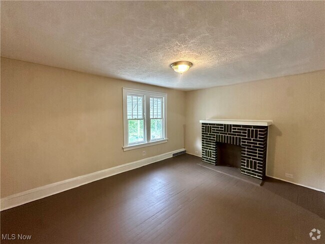Building Photo - 1248 Pondview Ave Unit 2 Rental