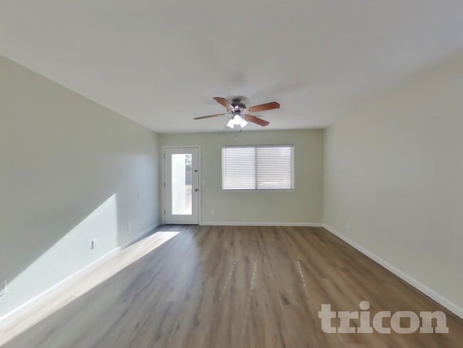 Photo - 8701 S 50th Dr