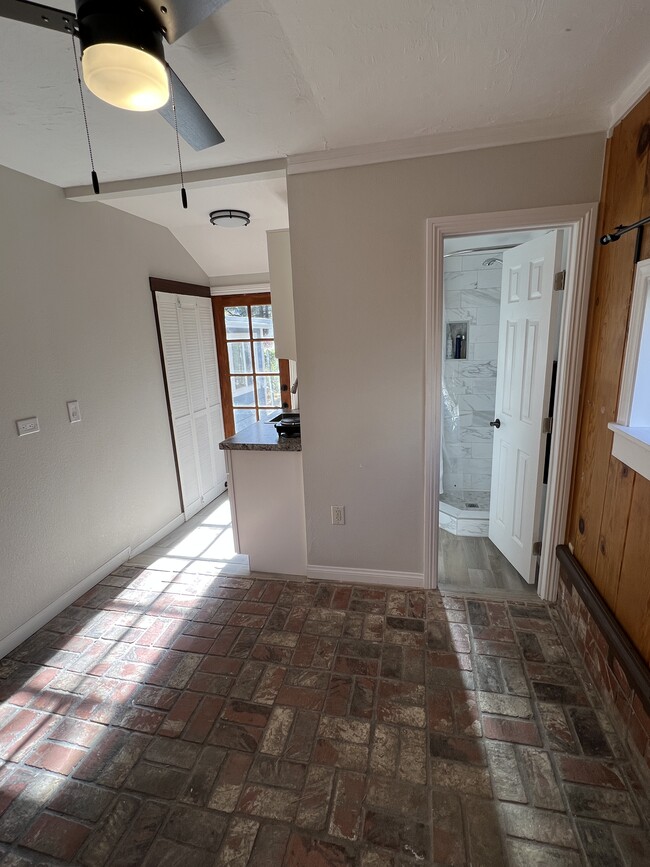 Building Photo - 1357 Ross St Unit Blue Rental