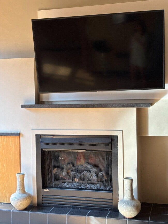 Photo - 75 Maple St Unit 108