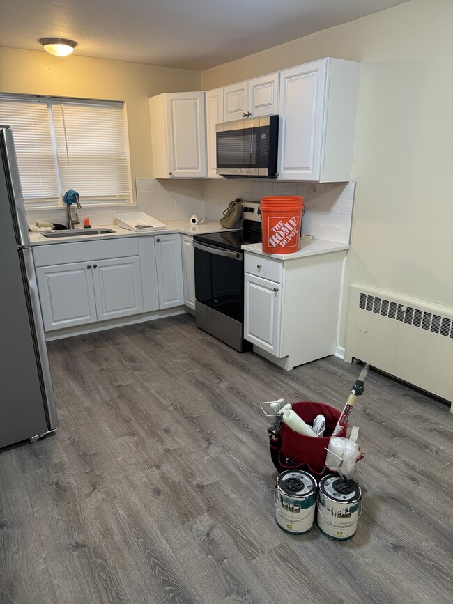 Photo - 877 Farmington Ave Unit 881-102