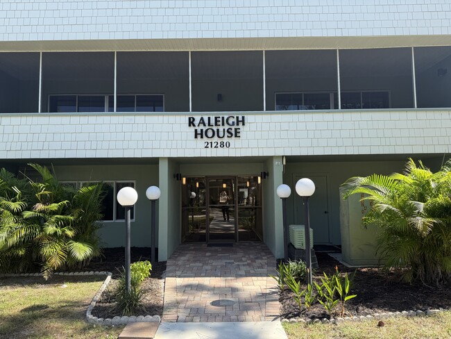 Building Photo - 21280 Brinson Ave