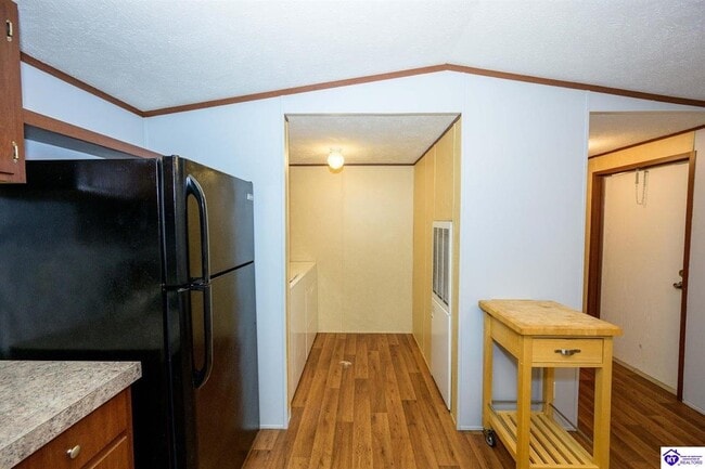 Photo - 65 Thurman St