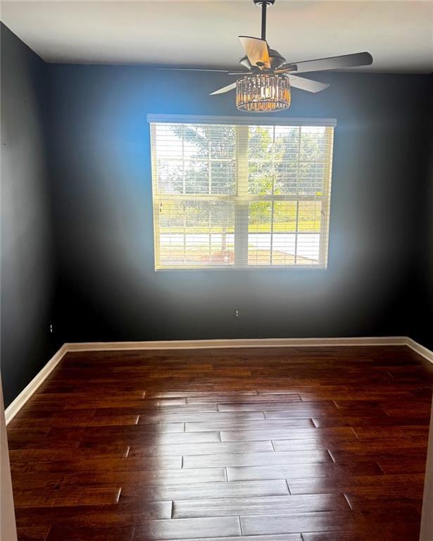 Photo - 8389 Regent St