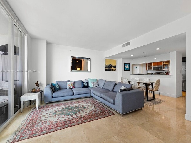 Photo - 1800 N Bayshore Dr Unidad 2211