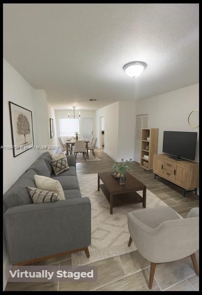 Photo - 8325 NW 5th Ave Unidad 8325