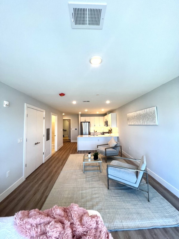 Building Photo - 532 Mulberry St Unit 3A