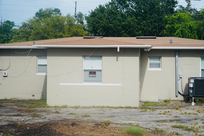 5121 Dr Martin Luther King Jr St S
