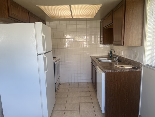 Kitchen - 9530 Hyde Park Dr Unit Apt. B