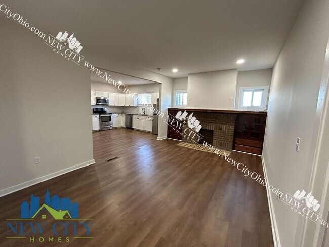 Photo - 1390-1392 Sullivant Ave, Columbus OH 43223 Unit 1390