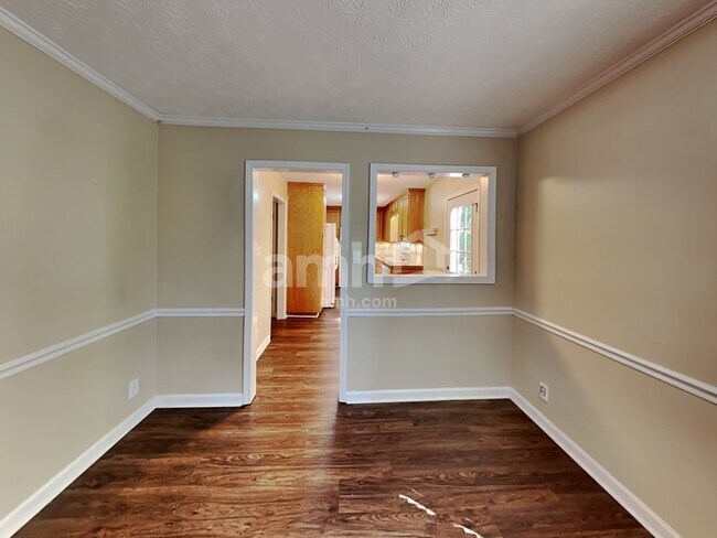 Photo - 424 Spring Falls Dr