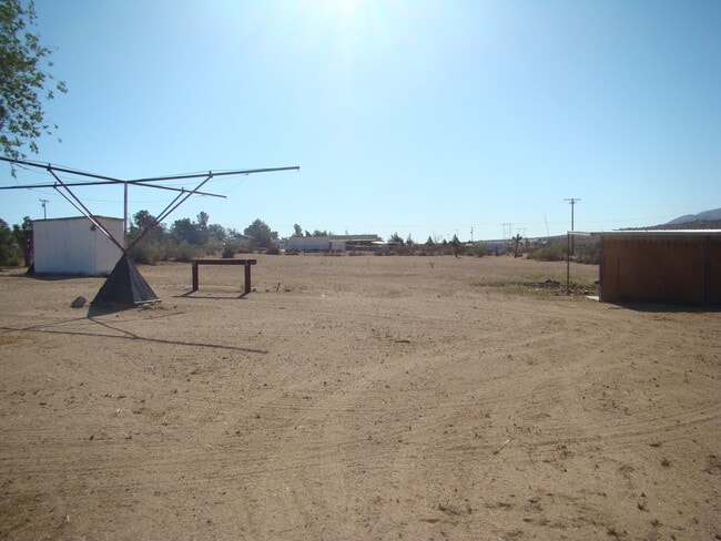 Photo - 3 BEDROOM HOME WITH WORKSHOP ON 2 1/2 ACRES