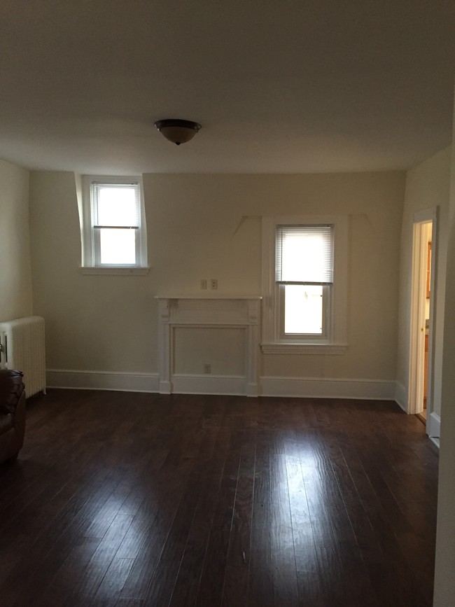 Photo - 29 N Hanover St Apartments Unit 1