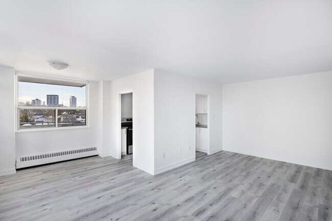 Photo - The Torontonian