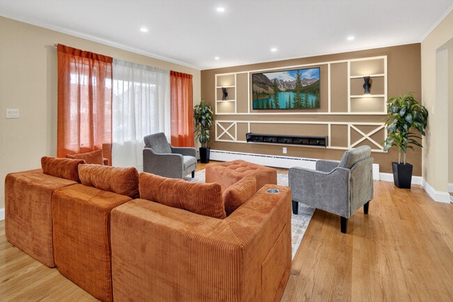 Photo - 44 Fullerton St