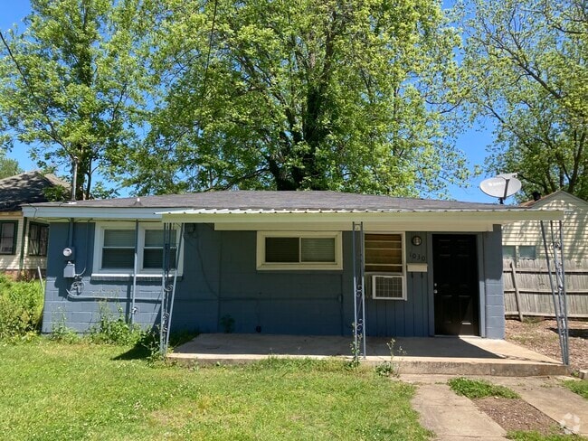 Building Photo - 1030 Main St Rental