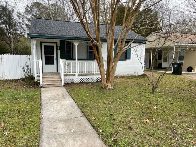 Photo - Great cottage located in West Ashley