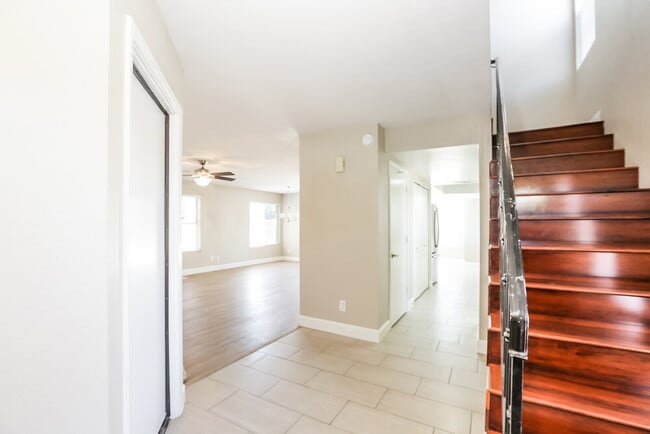 Photo - 7922 W Laurel Ln