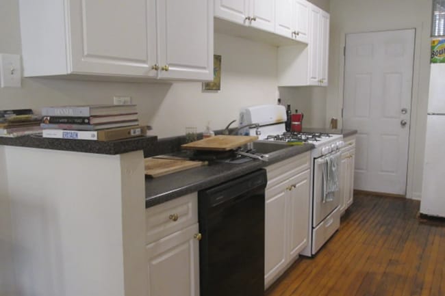 Building Photo - 730 W Roscoe St Unit 2W