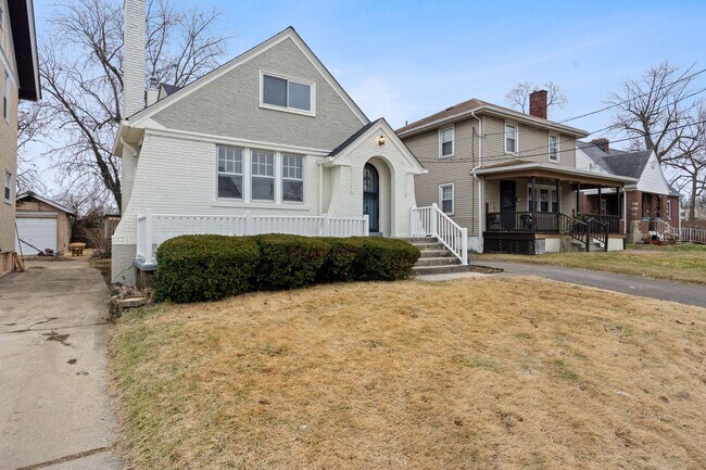 Photo - HYDE PARK - Move In Special! Gorgeous 3BR ... Casa