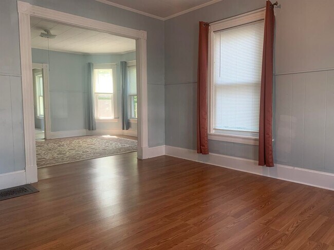 5 Pleasant St