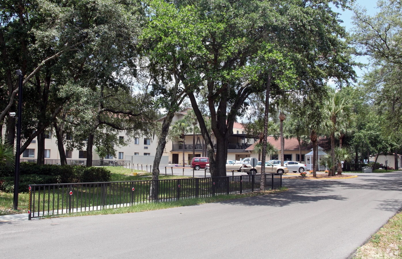 Photo - Acorn Trace Apartments